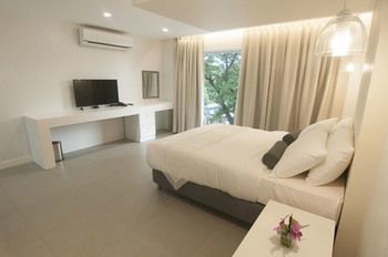 Leblanc Exclusive Resort Antipolo Exterior photo